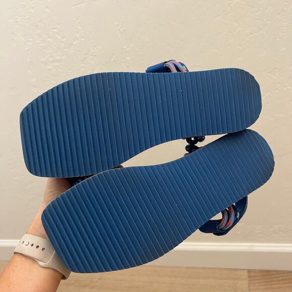 NEW $230 FARM RIO Blue Macaw Platform Sandal Strappy - Picture 5 of 6